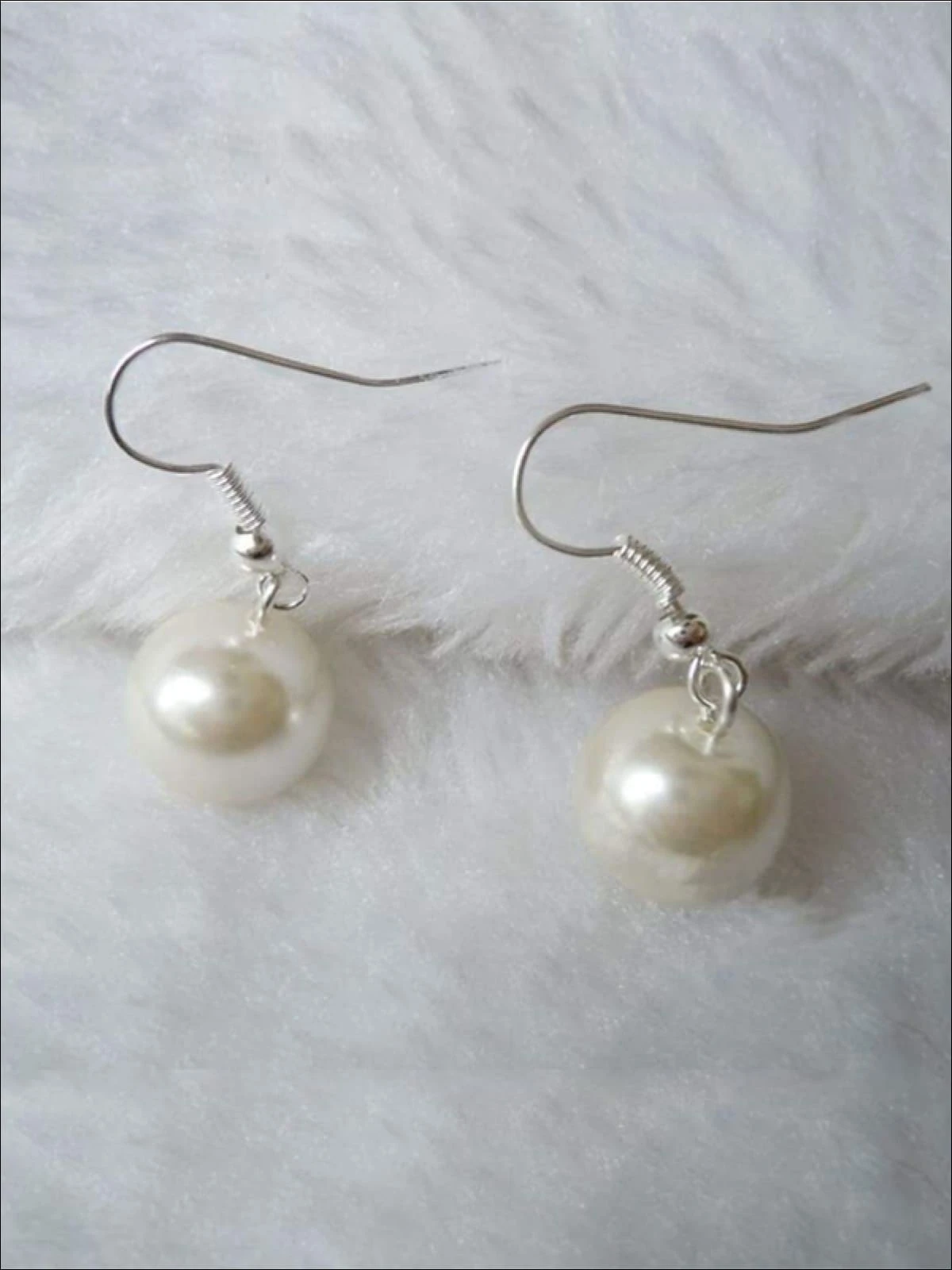 Girls Pearl Necklace, Earrings & Bracelet Set 5 Girls Pearl Necklace, Earrings & Bracelet Set - Image 3